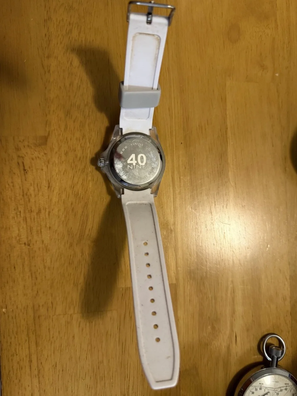 White Silicone Strap Dive-Style Watch with Black Dial